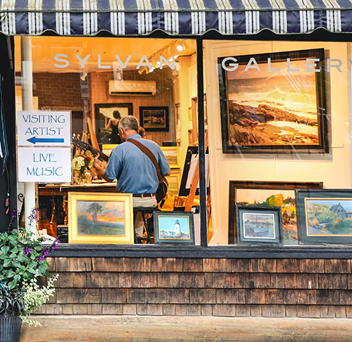 Front window of Sylvan Gallery in Wiscasset, Maine